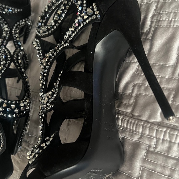 Giuseppe Zanotti beaded swirl heel - Picture 5 of 7